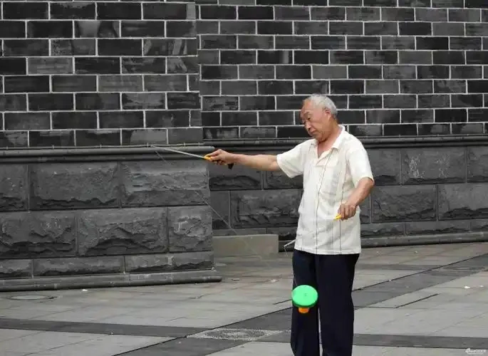 دیابولو (Diabolo)